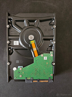Seagate IronWolf 8TB, WD Red 8TB - 8