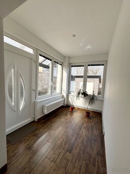 Na predaj 5 izbový zrekonštruovaný rodinný dom - 8
