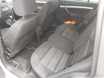 Škoda Octavia Combi 2.0 TDI 4x4 Scout - 8