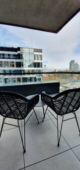 Einpark | nadštandardný plne zariadený 3i byt - 8