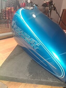 Nádrž Harley Davidson - 8