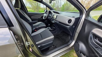 Toyota Yaris 1.5 hybrid A/T 54KW - 8