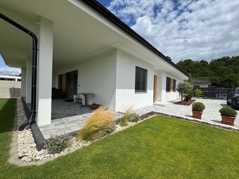 5min od mesta - designový a špičkový RD novostavba - 8