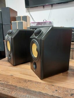 Bowers & Wilkins CDM 1 - 8