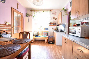 Na predaj rodinný dom s garážou, 1697 m², Strečno, Žilina - 8