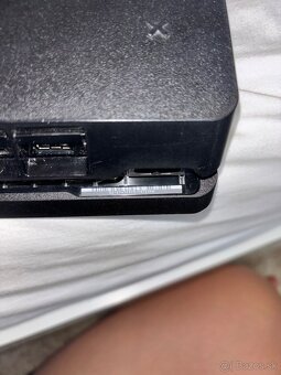 Playstation 4 slim 1TB - 8