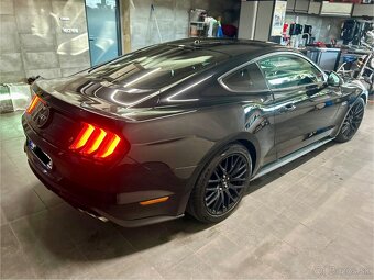 Ford Mustang 5.0 gt - 8