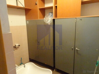 Prenájom - výrobný/skladový priestor 730 m2 Radvaň, Banská - 8