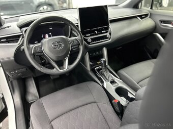 Toyota Corolla 2.0 Hybrid e-CVT Executive mozny odpocet DPH - 8