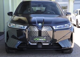 BMW iX xDrive40 HUD H/K TAŽNÉ 240 kw - 8
