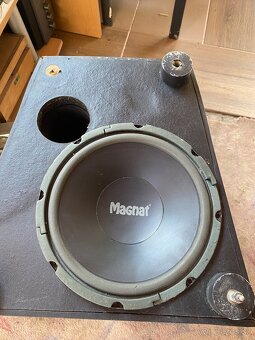 Subwoofer bedna + reprák - 8