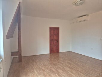 3 izbový byt do prenájmu v Nových Zámkoch. - 8