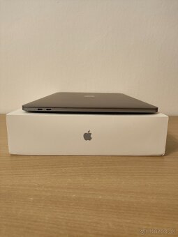 MacBook Pro 15 2019 i7 16GB 256GB - 8