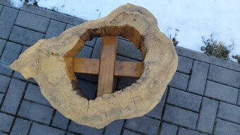 Drevený stolík masív - 8