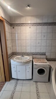 3 Izbovy byt Holleho 57 - 8