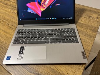 15.6"/Lenovo/4GB RAM DDR5/NvMe SSD 128GB/Intel HD 2GB - 8