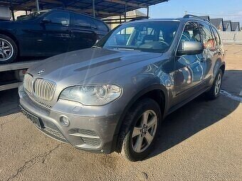 Prodam nahradni dily z BMW x5 e70 lci 40d 225kw 7míst - 8