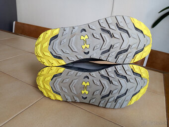 Panske bezecke tenisky UNDER ARMOUR CHarged Bandit - 8