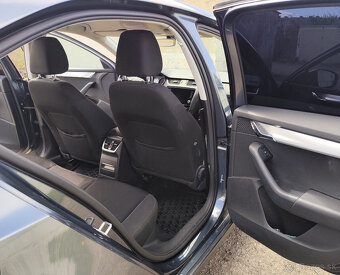 Škoda Octavia 1.6 TDI M5 85kw - 8