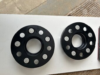 Dištančné ,rozširovacie podlozky 15mm - 8