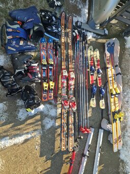 Lyže lyžiarky saňe korčule - 8