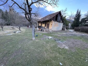 Predam pozemok a dom 1200m2 - 8