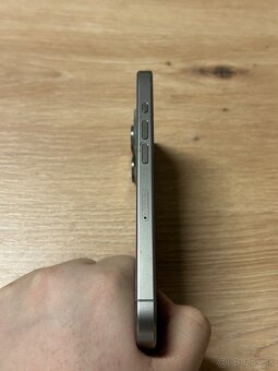 Predám Apple IPhone 15 PRO 128GB Natural Titanium - 8