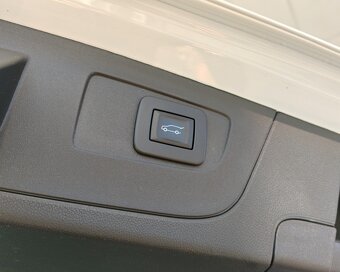 Opel Insignia ST 2.0 CDTi 128KW S Ultimate - 8