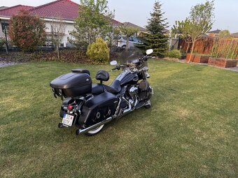 Harley-Davidson Road King Classic - 8