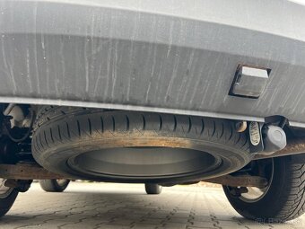 Predám KIA SORENTO 2,2crdi 7m AWD A/T (DPH) - 8