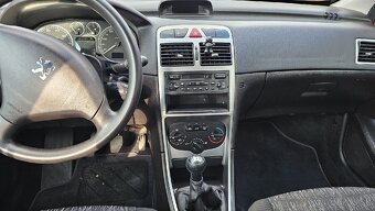 Predám Peugeot 307 1,4 benzín 55kw - 8