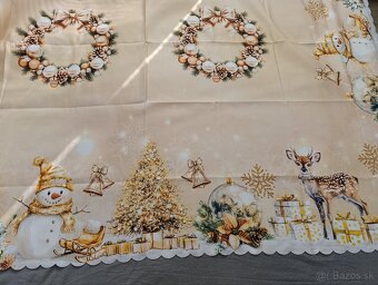 Veľký vianočný obrus so zvieratkami a Snehuliakom - 8
