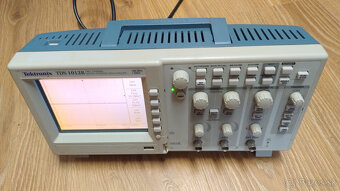 Osciloskop Tektronix TDS1012B - 8