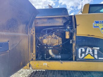 CAT 318 CL - 8