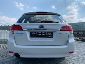 Subaru Legacy Wagon 2.0 i VA CVT 172000km 2010 - 8