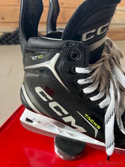 Predám korčule CCM Tacks XF80 SR - 8