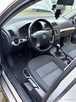 Predám škodu octavia Combi 2 - 8