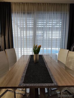 Jedálenský stôl - 8