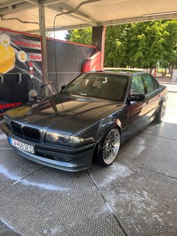 Bmw 728i e38 - 8