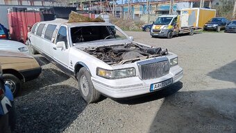 2x Lincoln limuzína 4.6 v8 - 8