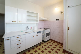 EXKLUZÍVNE NA PREDAJ 3 IZBOVÝ TEHLOVÝ BYT V KOMÁRNE-CENTRUM - 8