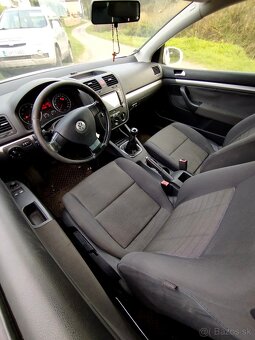 Volkswagen Golf 1,6 benzín + plyn - 8