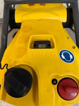 3. Vibračné dusadlo Bomag BT 65 - 8