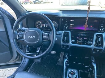 Kia Sorento 2.2 CRDi Platinum AWD, 142kW, A8 - 8