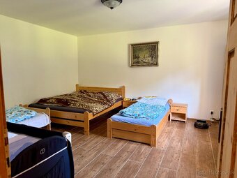 Predám kompletne zrekonštruovaný rodinný dom v obci Beňuš - 8