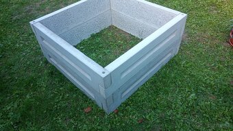 Vyvýšené betónové záhony - 8