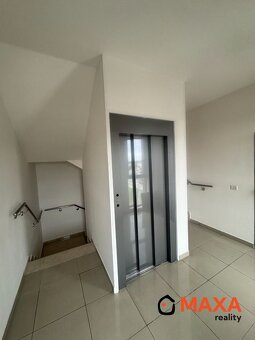 PRENÁJOM kancelárskych priestorov, centrum HURBANOVA, Senica - 8