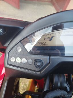 Honda CBR 600 F - 8