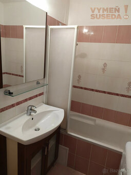 VYMEŇ SUSEDA – VÝNIMOČNÝ ZARIADENÝ 1 IZB. BYT, BAKOŠOVA, BR - 8