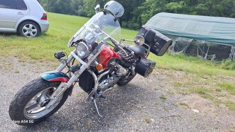 Suzuki Marauder VZ 800 - 8